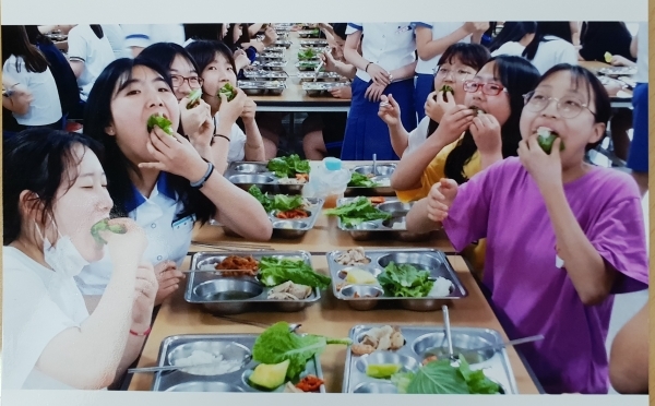 부산교육청 ‘우리학교 밥맛자랑 포스터 및 급식Song’ 공모전 수상작. 사진=부산교육청