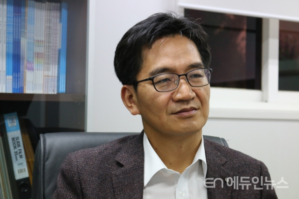 23일 서울 용산구 한유총 사무실에서 만난 이덕선 비상대책위원장