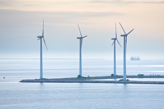 덴마크의 해상 풍력발전소. 덴마크는 2015년 풍력발전으로 전기 수요의 140%를 생산한다고 밝혔다. 자료=주한덴마크대사관 블로그