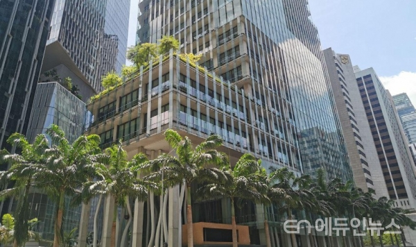 싱가포르 의 대표적 녹색 건축물 캐피타 그린 (Capita green) ⓒ 옥승철