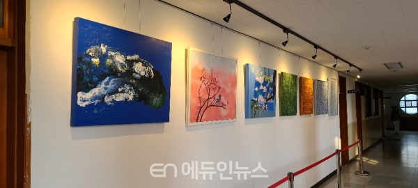 인천 인주중학교에서 시범 운영 중이 ‘참살이 미술관’ 모습. (사진제공=참살이 미술관)