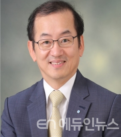 박하식 충남삼성고 교장.